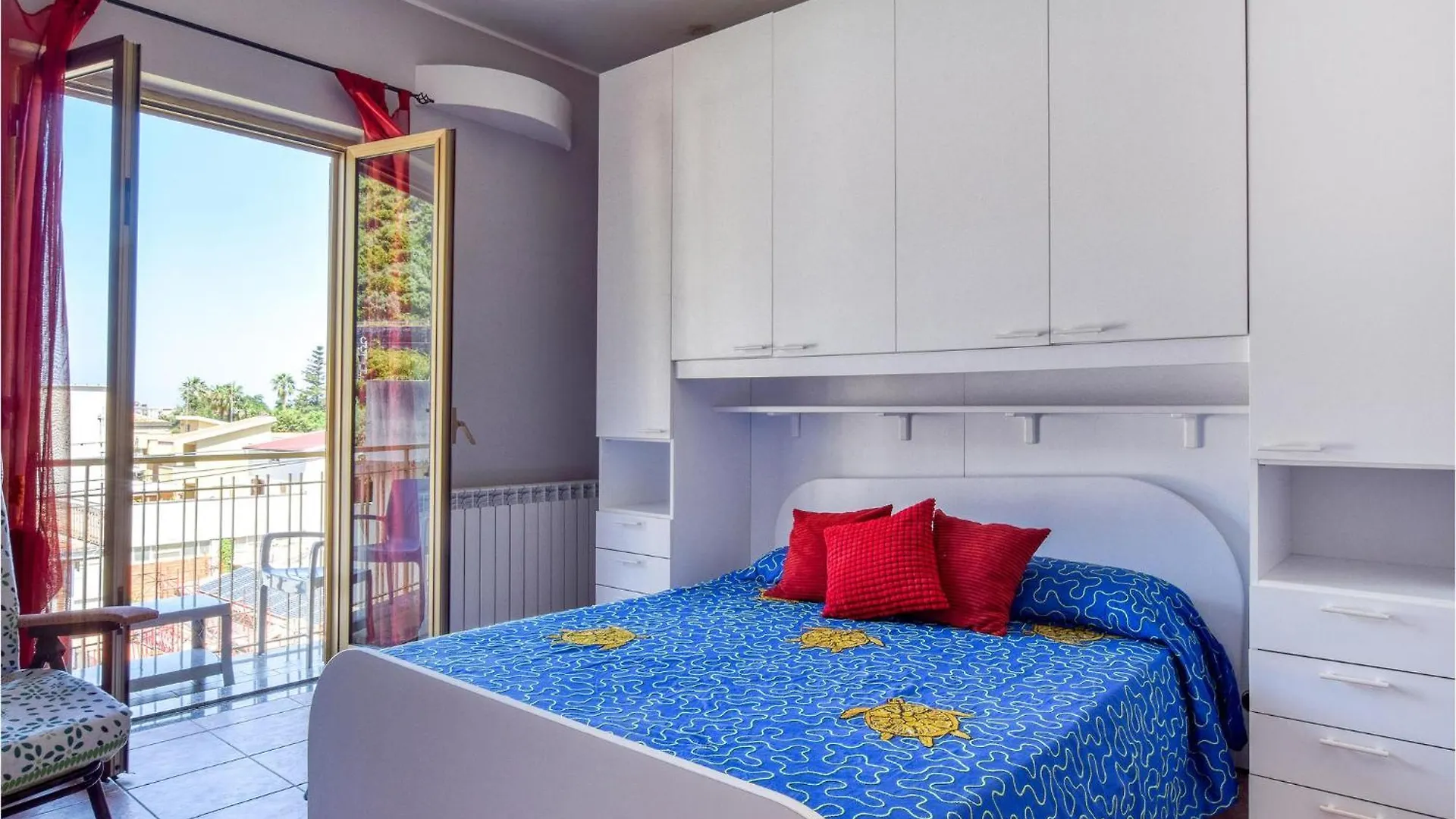 2 Bedroom Lovely Apartment In Marina Di Caronia Caronia Marina